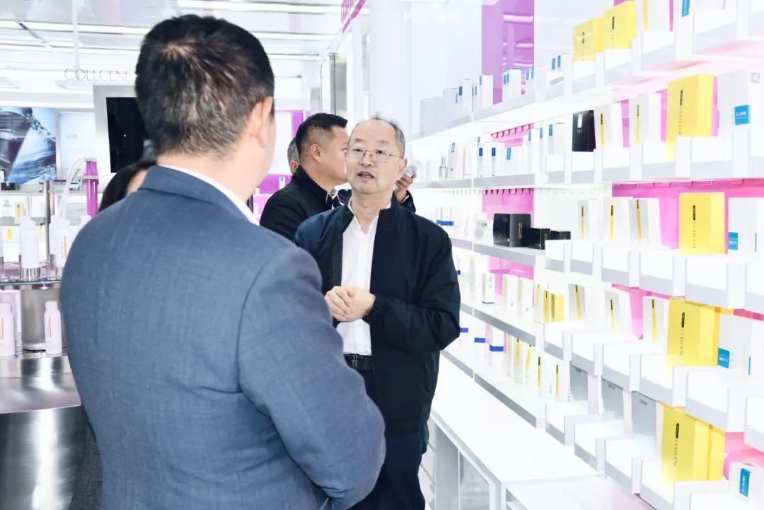 1761567661193083011.jpg efdf3cd9-ca39-4b15-916a-0da9563ae3df.jpg